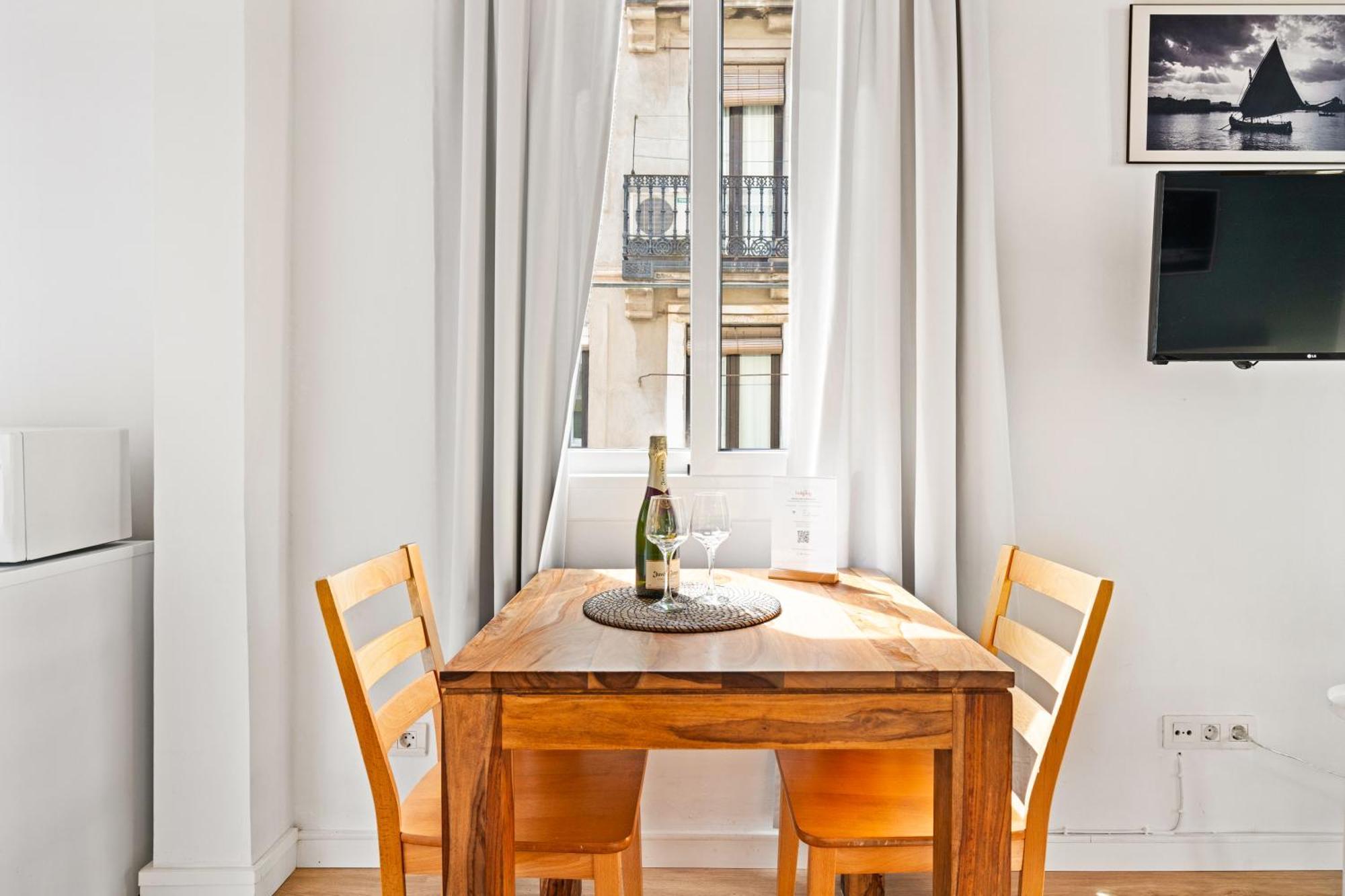 Appartement 22 *